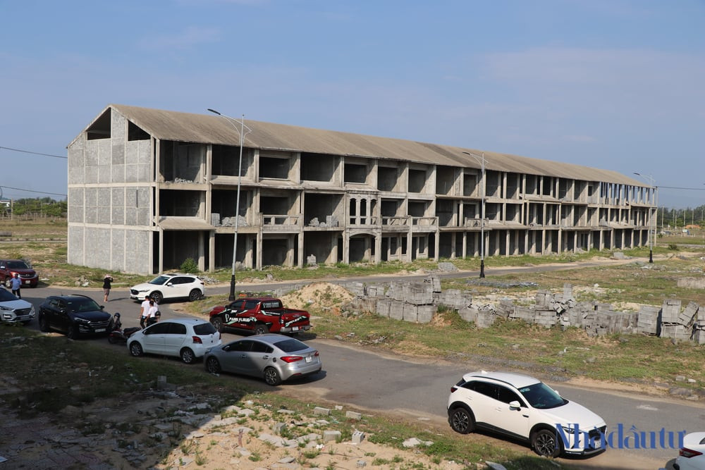 Homeland Paradise Village dự kiến khoảng 3.200 người, bao gồm 94 lô biệt thự, 570 nhà liền kề và một lô chung cư với nhiều tiện ích nội khu hiện đại. (Ảnh: Nhà đầu tư).