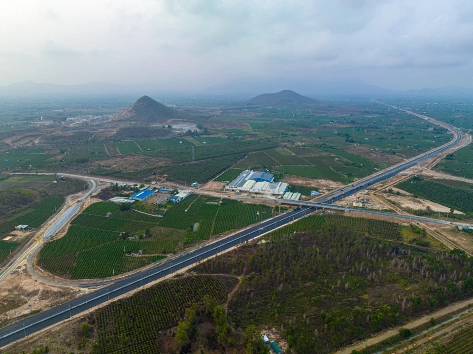 Cao tốc Phan Thiết - Dầu Giây dài 99km với tổng mức đầu tư hơn 12.500 tỷ đồng được đưa vào vận hành từ cuối tháng 4/2023. (Ảnh: Tri thức trực tuyến).