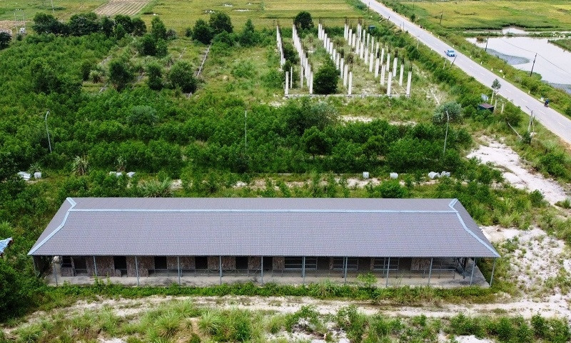 Trung tâm Thương mại và Tổ chức sự kiện APG - Plaza Cổ Định có quy mô khoảng 29.000m2, gồm các hạng mục như: 2 khách sạn 4 sao 9 tầng, trung tâm tổ chức sự kiện 5 tầng, trụ sở làm việc 3 tầng, 5 nhà ăn vip ngoài trời, bể bơi ngoài trời, trung tâm thương mại 5 tầng... (Ảnh: Báo Xây dựng).