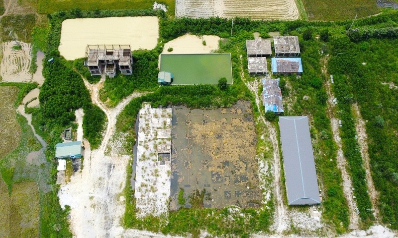 Tính đến ngày 31/5/2022, Công ty cổ phần Anh Phương Sài Gòn đã nợ số tiền lên tới gần 29,8 tỷ đồng (tiền thuê đất và thuế sử dụng đất phi nông nghiệp). Chi cục Thuế khu vực Triệu Sơn - Nông Cống đã ban hành các quyết định cưỡng chế thi hành về quản lý thuế đối với công ty. (Ảnh: Báo Xây dựng).