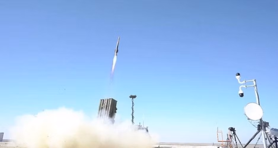 Các tổ hợp tên lửa phòng không HISAR bắt đầu phục vụ trong lực lượng vũ trang Thổ Nhĩ Kỳ từ năm 2008 để thay thế những khẩu đội MIM-23 HAWK thế hệ cũ do Mỹ sản xuất.