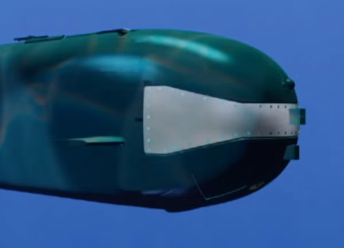 Tàu ngầm mini DCS được trang bị các hệ thống điều hướng hiện đại, điện thoại dưới nước và thiết bị vô tuyến UHF để liên lạc với sở chỉ huy, hệ thống tránh chướng ngại vật bằng siêu âm, thiết bị đo độ sâu.