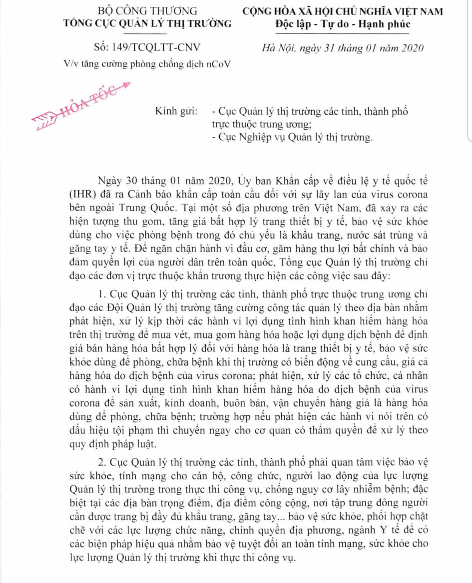 TP.HCM: Gia khau trang dung 1 lan tang len 200.000 dong/hop-Hinh-8