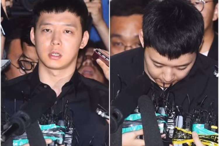 Khi ở đỉnh cao của sự nghiệp ca hát, đóng phim, cựu thành viên nhóm TVXQ vướng scandal hiếp dâm.