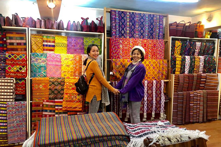 Ốc Thanh Vân là người chị rất thân thiết với Mai Phương.