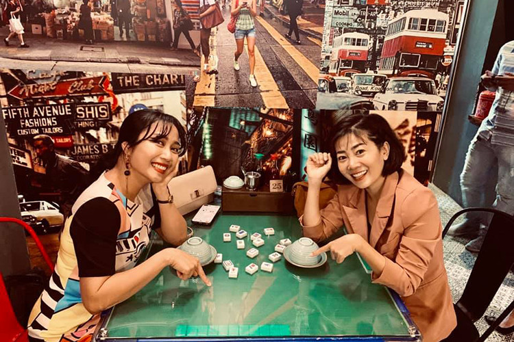 Tình chị em giữa hai nữ diễn viên khiến nhiều người xúc động.