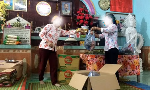 Lang que bat an boi “bac sy nha troi” mo khoi u bang... dien thoai