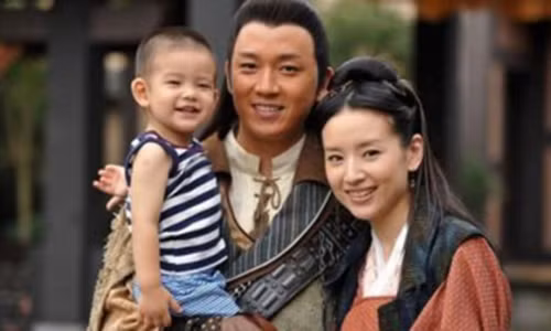 Chuyen ngoai tinh cua sao Hoa ngu va vo boc hanh phuc hoan hao-Hinh-5