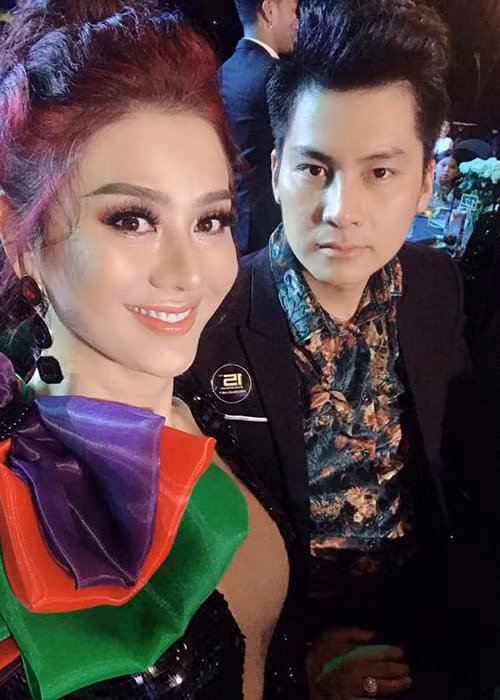 Dù chuyển giới nhưng Lâm Khánh Chi vẫn có tổ ấm hạnh phúc khiến nhiều người ghen tỵ.