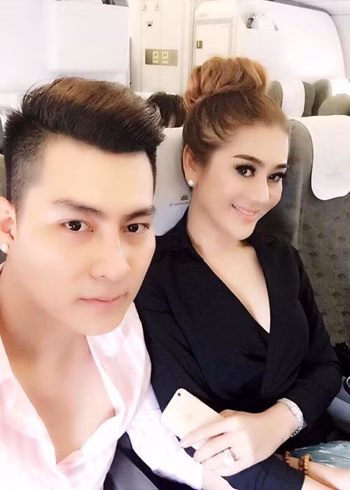Từ khi khi làm đám cưới với Trần Phi Hùng, Lâm Khánh Chi ngày càng hạnh phúc.