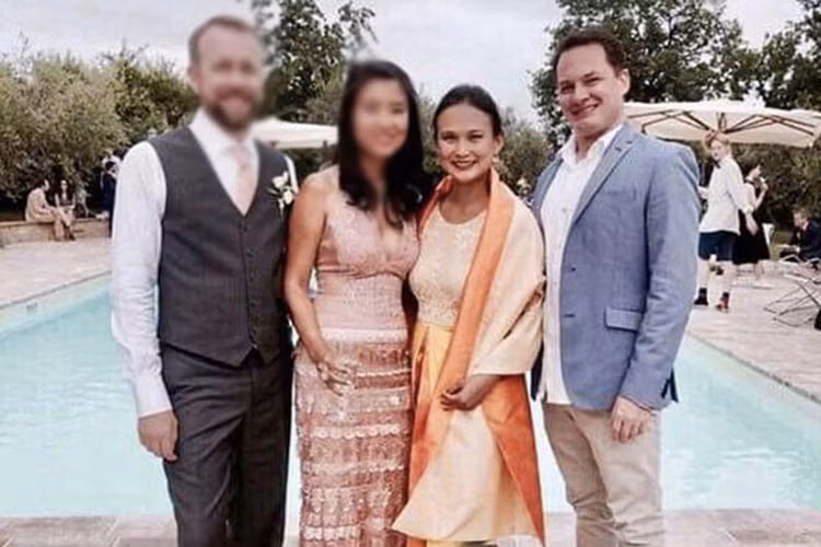 Theo Kevin, anh ly hôn Hồng Nhung vào năm 2017 nhưng mãi đến tháng 6/2018, Hồng Nhung mới công khai thông tin hôn nhân tan vỡ. Được biết, doanh nhân người Mỹ lên tiếng chuyện chia tay Hồng Nhung sau khi bạn gái của anh - Thiri vướng tin đồn là người thứ ba.