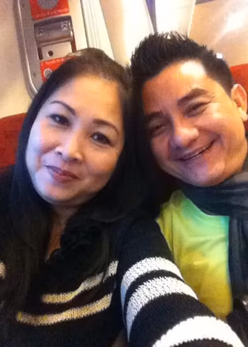 Từng có tin đồn tình chị em giữa Hồng Vân và Anh Vũ rạn nứt. Tuy nhiên, nam diễn viên khẳng định: "Tình nghĩa của chị em tôi như máu thịt”. Ảnh: FBNV