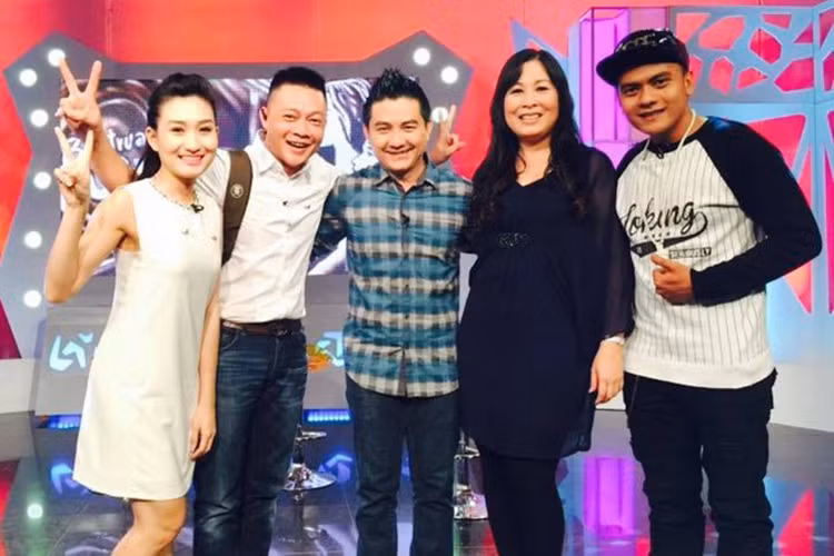 Mới đây, Anh Vũ qua đời ở Mỹ. Khi nghe tin, Hồng Vân rất bàng hoàng. Ảnh: VTV