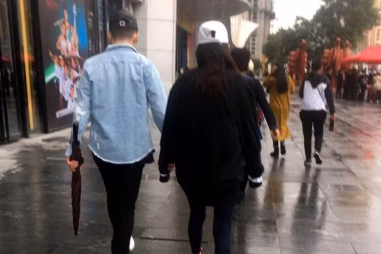 Sau đám cưới, tình cũ của Lý Thần và chồng dành nhiều thời gian bên nhau.