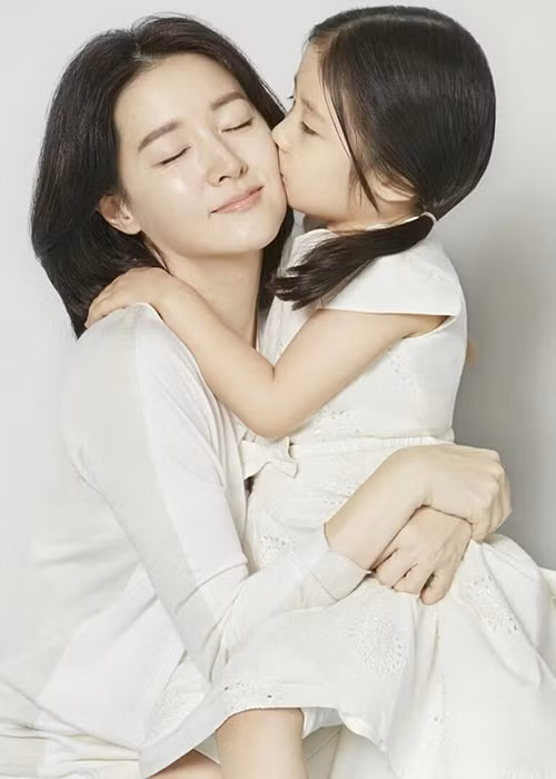 Seung Bin tỏ ra khá chuyên nghiệp trong vai trò người mẫu nhí.