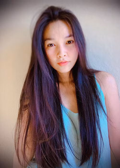 Khán giả vốn quen với hình ảnh Hiền Thục dịu dàng, kín đáo.