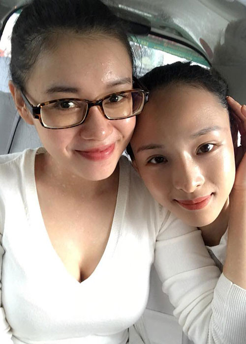 Đôi bạn thân tiếp tục chia sẻ những niềm vui, nỗi buồn trong cuộc sống sau biến cố. Ảnh: FBNV