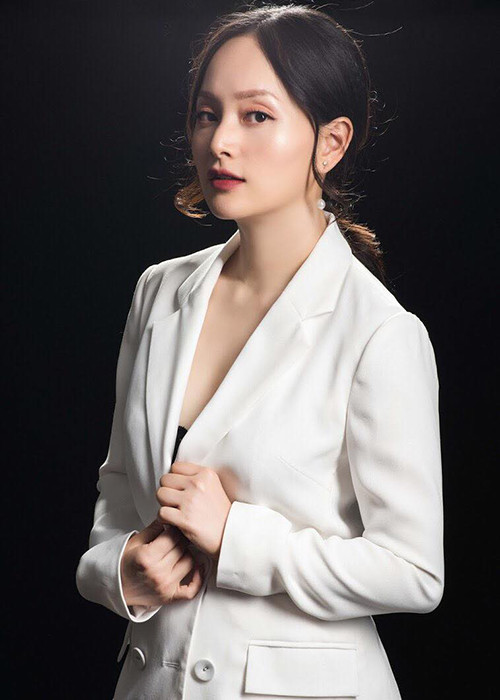 Khán giả yêu mến Lan Phương cũng bởi đời tư gần như sạch scandal.