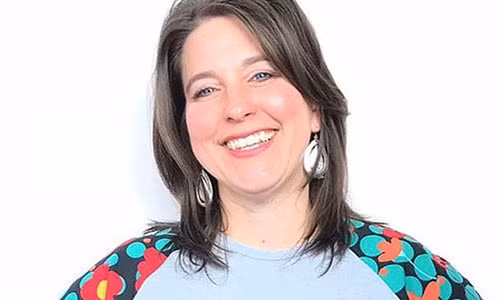 Nu giao vien quan he va co 4 con voi nam sinh