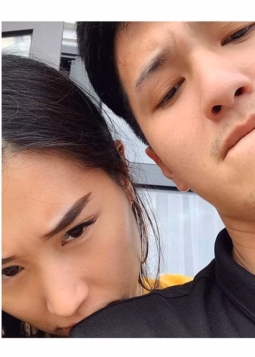 Nam diễn viên phim "Chạy trốn thanh xuân" dành khá nhiều lời có cánh cho bạn gái Việt kiều Bỉ.