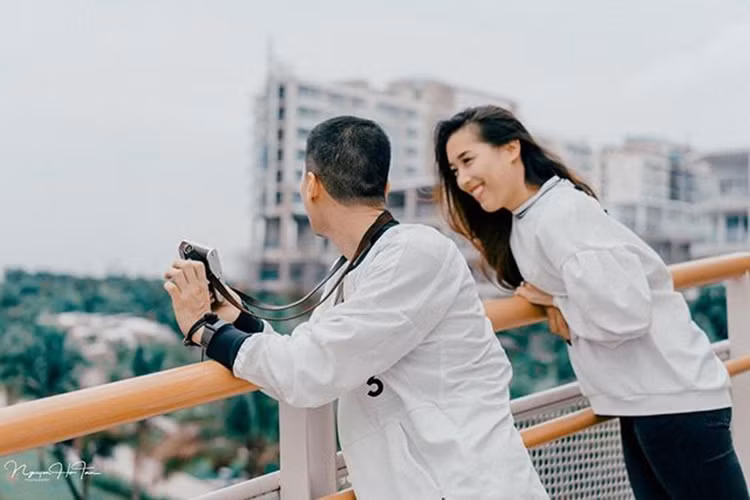 Trong những lần trở về Việt Nam, Y Vân thường đi du lịch cùng Huỳnh Anh.