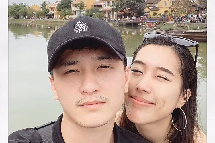 Dù gặp khó khăn về khoảnh khắc địa lý nhưng cặp đôi này vẫn tin tưởng, yêu thương nhau.