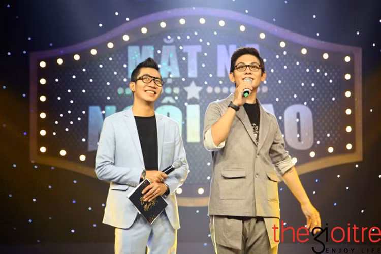 Mẹ của Sơn Ngọc Minh chia sẻ, con trai vốn không có ước mơ làm ca sĩ nhưng lại hâm mộ Đan Trường nên đòi đi hát. Ảnh: Thế giới trẻ