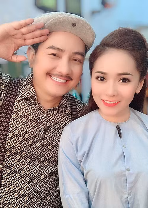 Ca sĩ Nhật Tinh Anh cho biết, cách đây 2 tháng, Anh Vũ tâm sự căn bệnh ung thư đại tràng của anh bị tái phát.