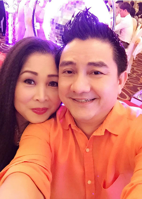 Sinh thời, nam nghệ sĩ sống không bon chen, tránh thị phi nên anh được nhiều đồng nghiệp yêu mến.