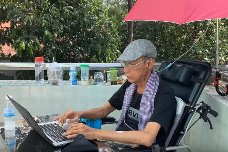 Ông muốn hoàn thành cuốn hồi kí "Rong ruổi cùng Lê Bình", tập truyện ngắn “Vui buồn cùng chú cháu tôi” và gửi lại số tiền quyên góp còn dư sau khi ông qua đời cho Hội nghệ sĩ.