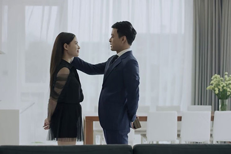 Trong tập 1 "Mê cung", Khánh và Lam Anh kỷ niệm 2 năm yêu nhau vô cùng lãng mạn. Ảnh: Thể thao văn hóa