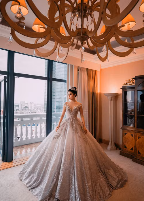 Nói về đám cưới trong tương lai, Huyền My cho biết cô muốn tổ chức kín đáo và hôn lễ sẽ diễn ra trên bãi biển. Ảnh: Dân Việt