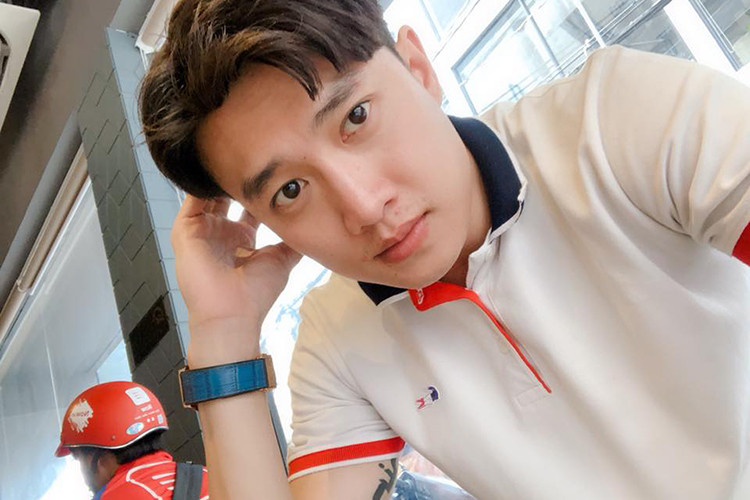 "Giờ đây, tôi chỉ cần bạn gái dễ thương, da trắng, tóc dài và có học thức là ổn rồi", Quốc Trường chia sẻ.