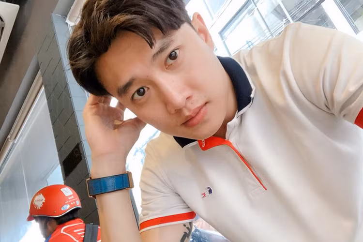 "Giờ đây, tôi chỉ cần bạn gái dễ thương, da trắng, tóc dài và có học thức là ổn rồi", Quốc Trường chia sẻ.