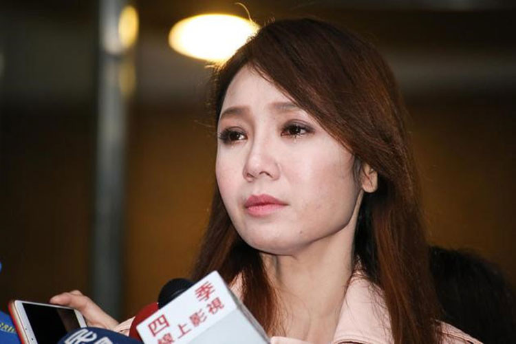 Không chỉ Vân Hugo, nhiều mỹ nhân Việt cũng từng bị sàm sỡ. Helen Thanh Đào là một trong số đó. Tháng 11/2017, Helen Thanh Đào đã viết đơn lên cảnh sát Đài Loan thông báo việc cô bị quấy rối khi đi tàu điện ngầm. Ảnh: Zing