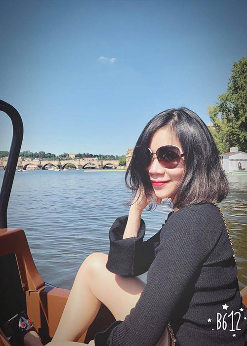 Thanh Huyền có gia thế khủng. Cô là con gái của một vị tướng trong ngành công an và từng đi du học ở Anh quốc.