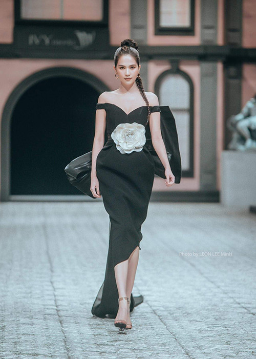 Ngọc Trinh cũng tiết lộ tên người yêu bắt đầu bắt chữ cái L, vừa có tâm vừa có tài vừa có đức.