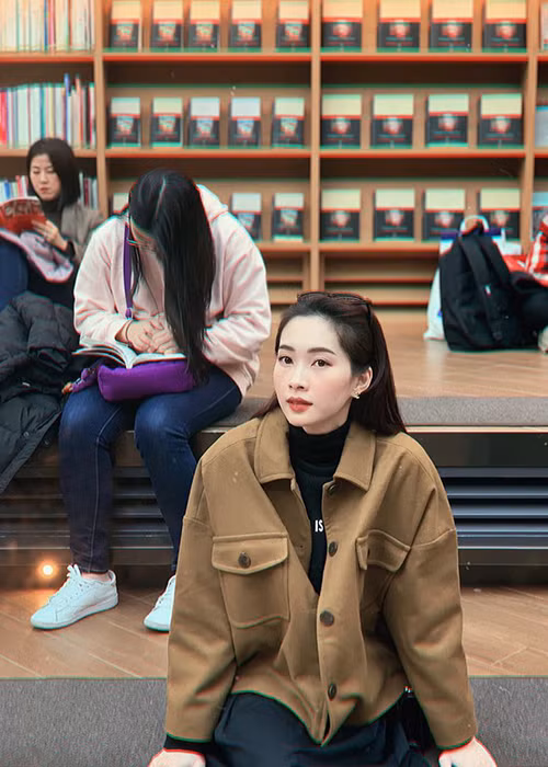 Thu Thảo đẹp không góc chết dưới ống kính của ông xã.