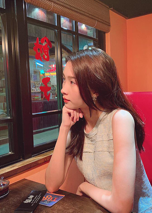 Từ khi về chung một nhà, Thu Thảo lại càng được Trung Tín chiều chuộng. Được biết, doanh nhân Trung Tín kiếm được bao nhiêu tiền đều đưa hết cho Thu Thảo.