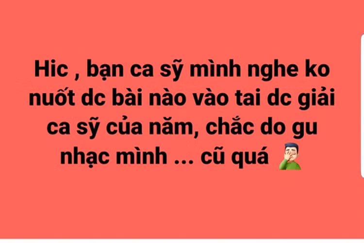 Tuy nhiên, một tài khoản cho rằng Đông Nhi không xứng làm ca sĩ của năm. Đáng chú ý hơn, Lệ Quyên để lại bình luận tỏ ý đồng ý. Ảnh: Saostar