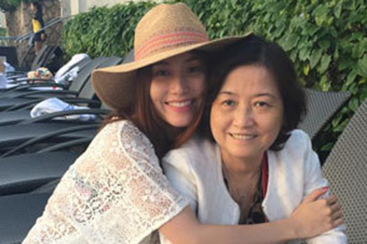 Mẹ của Diễm My bị bệnh nhiều năm nay. Ảnh: Vietnamnet