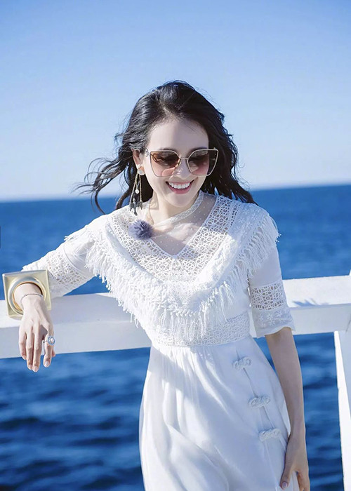 Nữ diễn viên luôn giữ gìn làn da, mái tóc và vóc dáng.