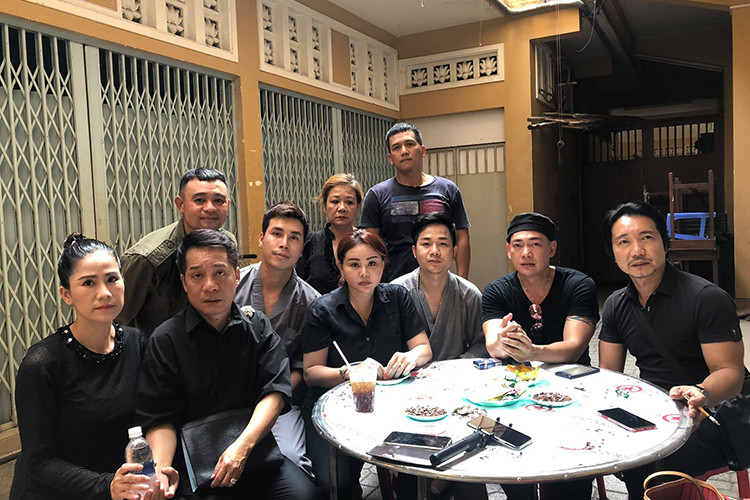 Các nghệ sĩ đau buồn trước sự ra đi đột ngột của Anh Vũ.