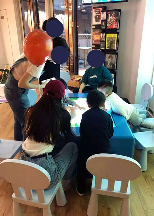 Huỳnh Hiểu Minh không xuất hiện bên vợ và con trai giữa ồn ào.