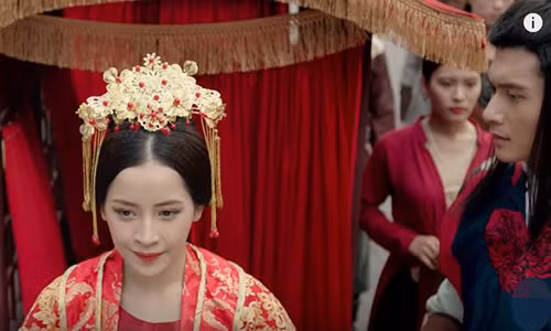 Khong chieu tro cau view, vi sao MV moi cua Chi Pu lai hot?