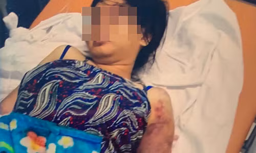 Thai phu bi tra tan den say thai: Bat khan cap chu muu-Hinh-2