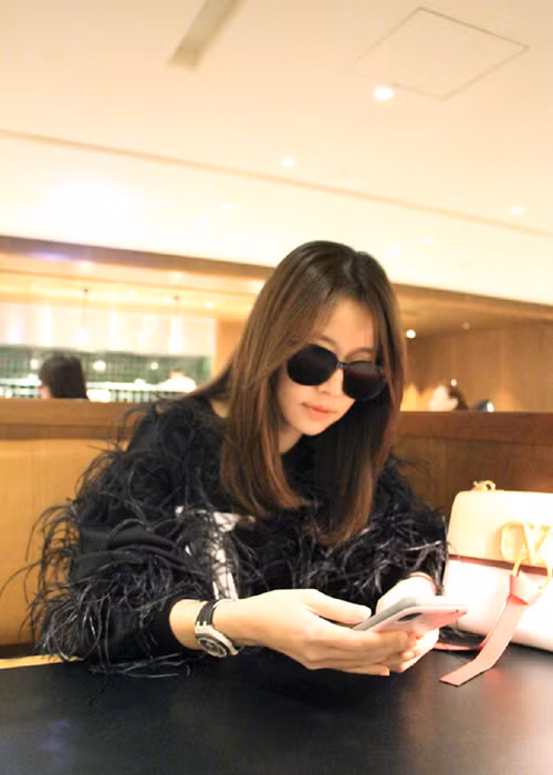 Nữ diễn viên vẫn giữ được độ hot sau khi lập gia đình.