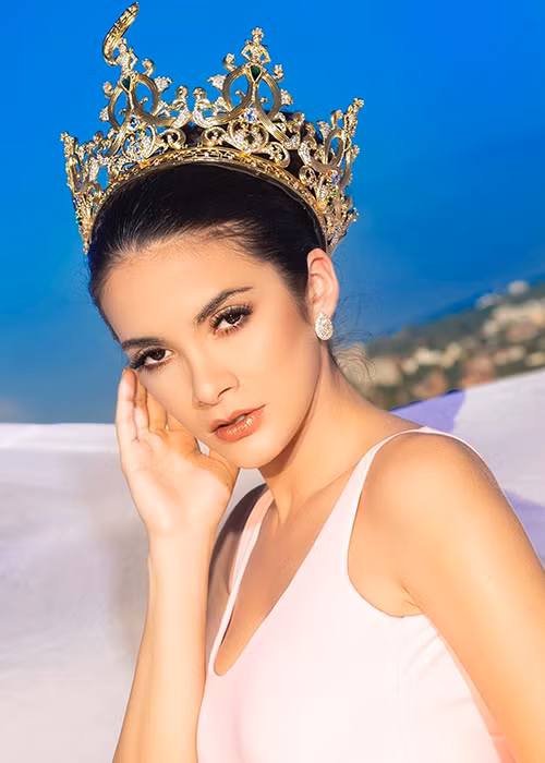 Thời điểm mới giành vương miện, nàng hoa hậu đến từ Paraguay vốn được fan yêu mến bởi tài sắc vẹn toàn.