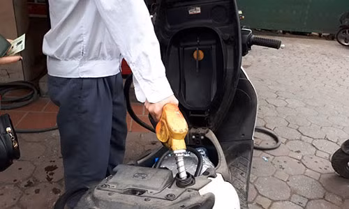 Xang dau kho luong: Tu niem hy vong lon den cai ket nguy cap