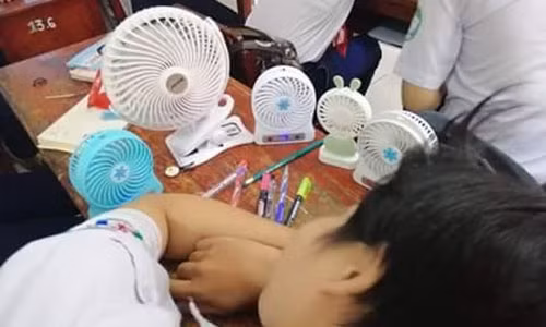 Cuoi rot ham voi bi kip chong nong 